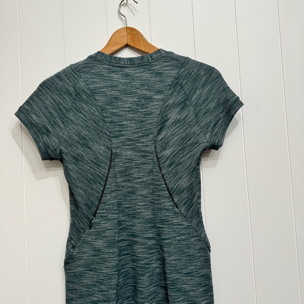 Lululemon Women’s &Go Where To Fitted Short Sleeve Dress Women's Size 6 Green - Picture 6 of 15